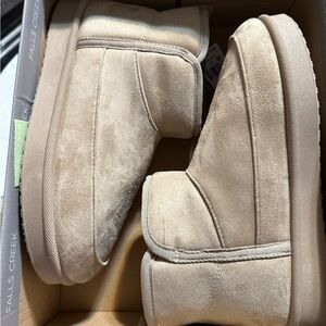 Falls Creek Tan Suede Boots